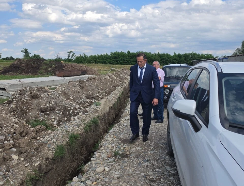 Реконструкция водопровода под личным контролем